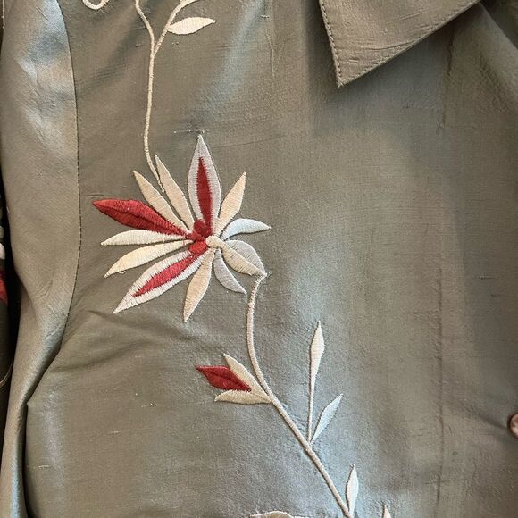 Coldwater Creek Green Silk Embroidered Button Down Tunic Top sz S EUC - Picture 2 of 6